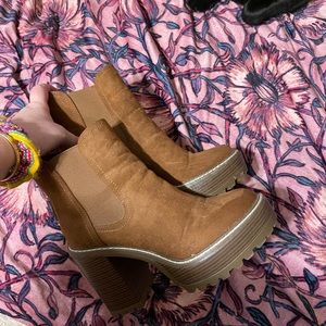 Steve Madden chunky platform boots
